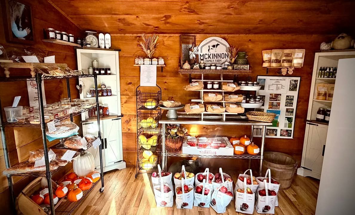 Stop by this weekend and support our local apple orchard! We have the following apples…